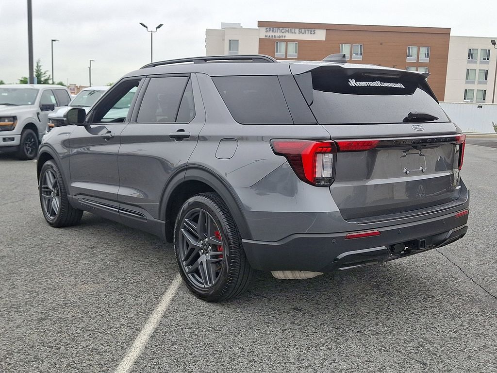 Used 2025 Ford Explorer - photo 36