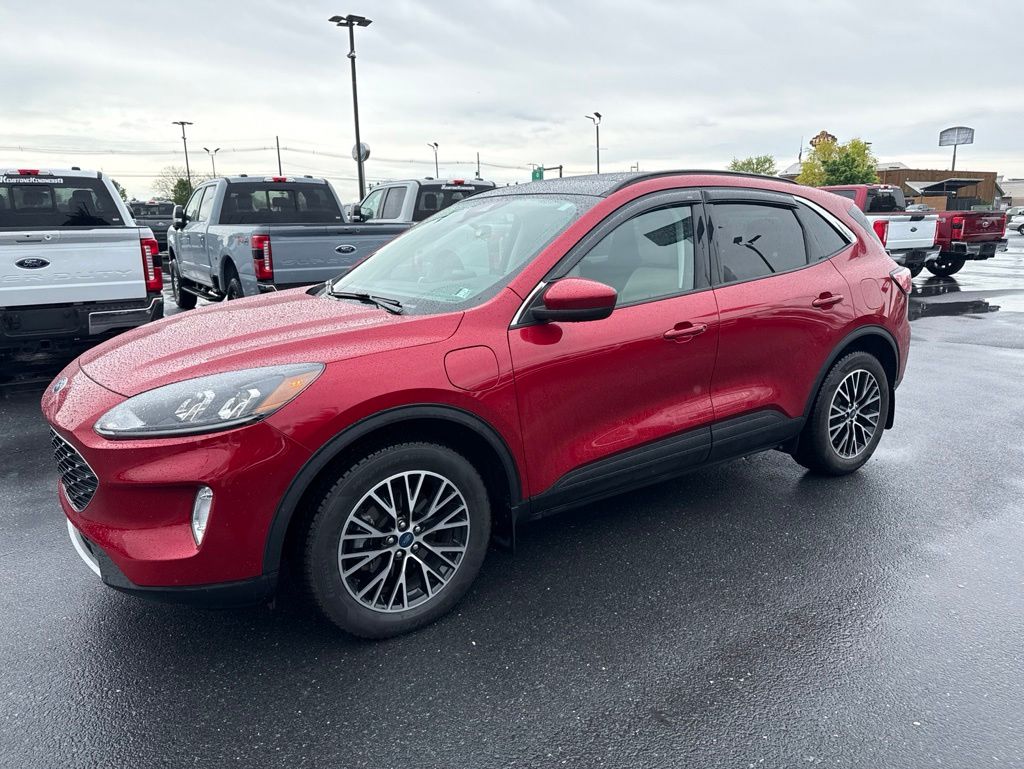 Used 2022 Ford Escape - photo 2