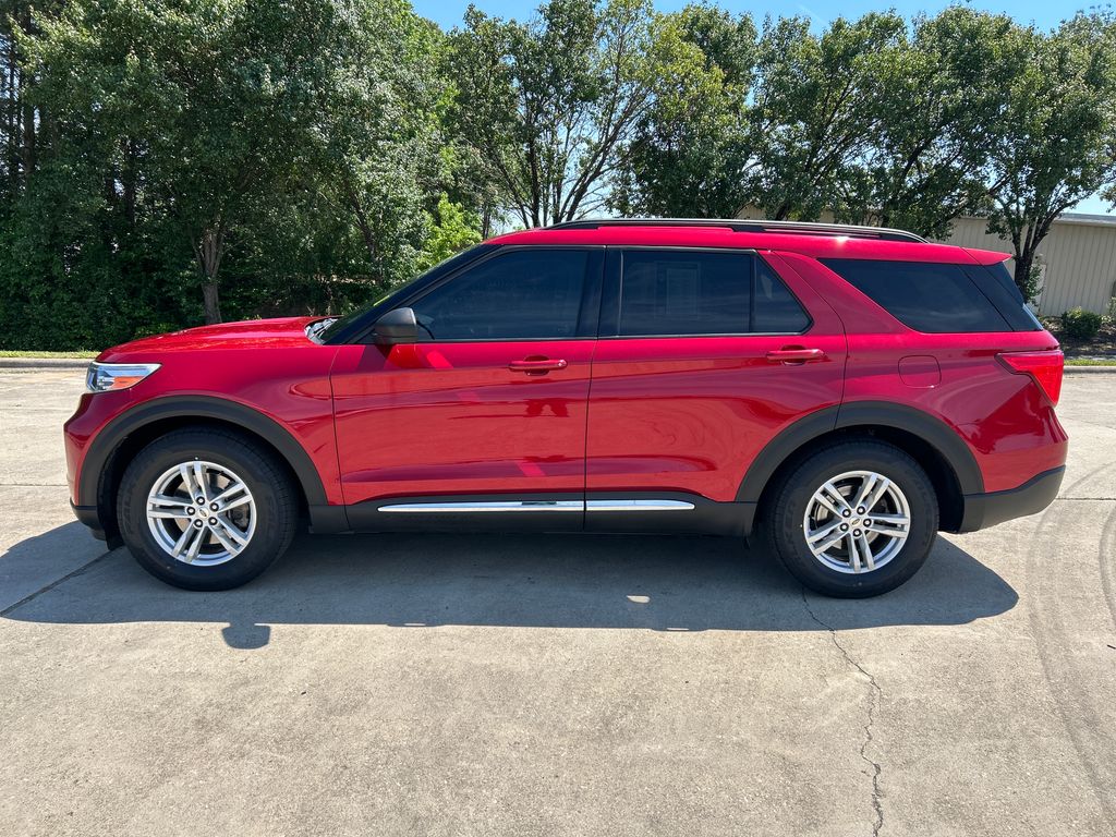 Used 2020 Ford Explorer - photo 2