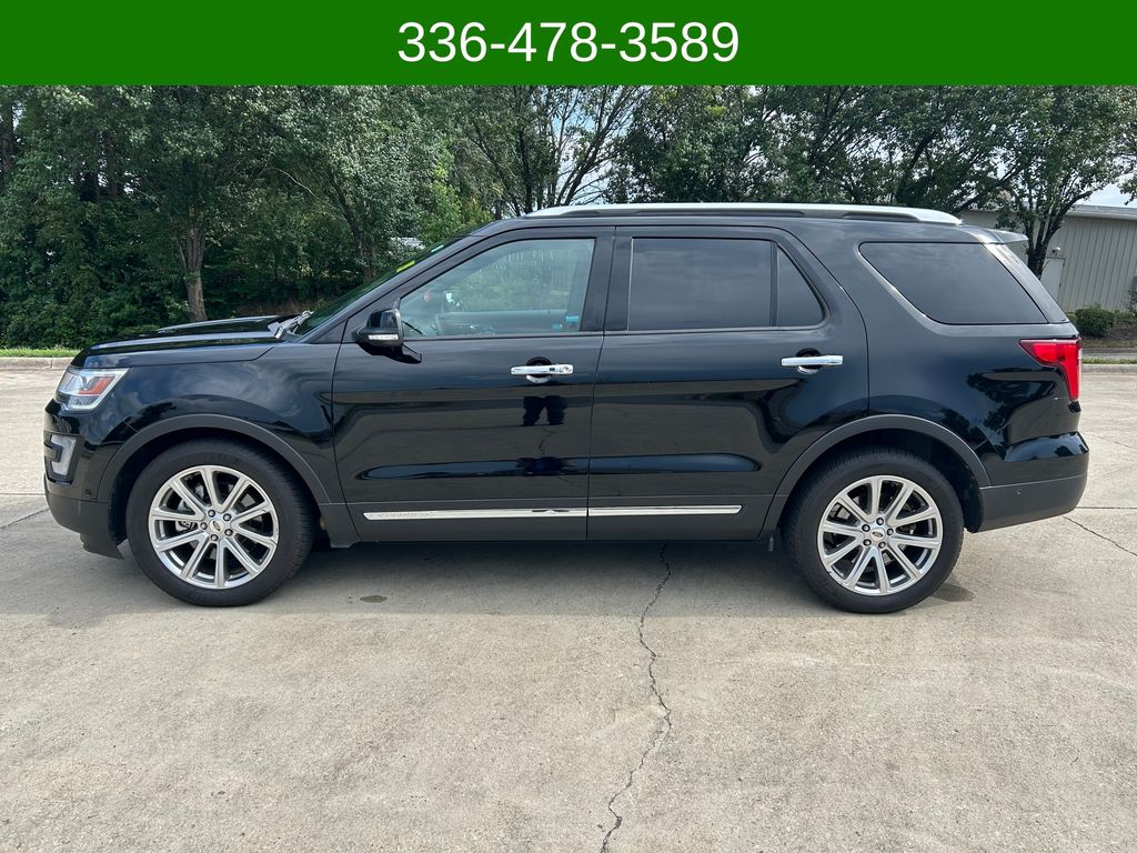 Used 2017 Ford Explorer - photo 2