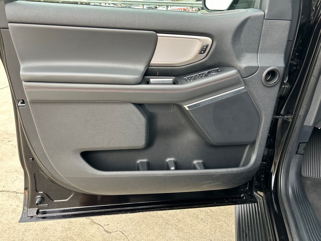 Used 2025 Ford Expedition - photo 14
