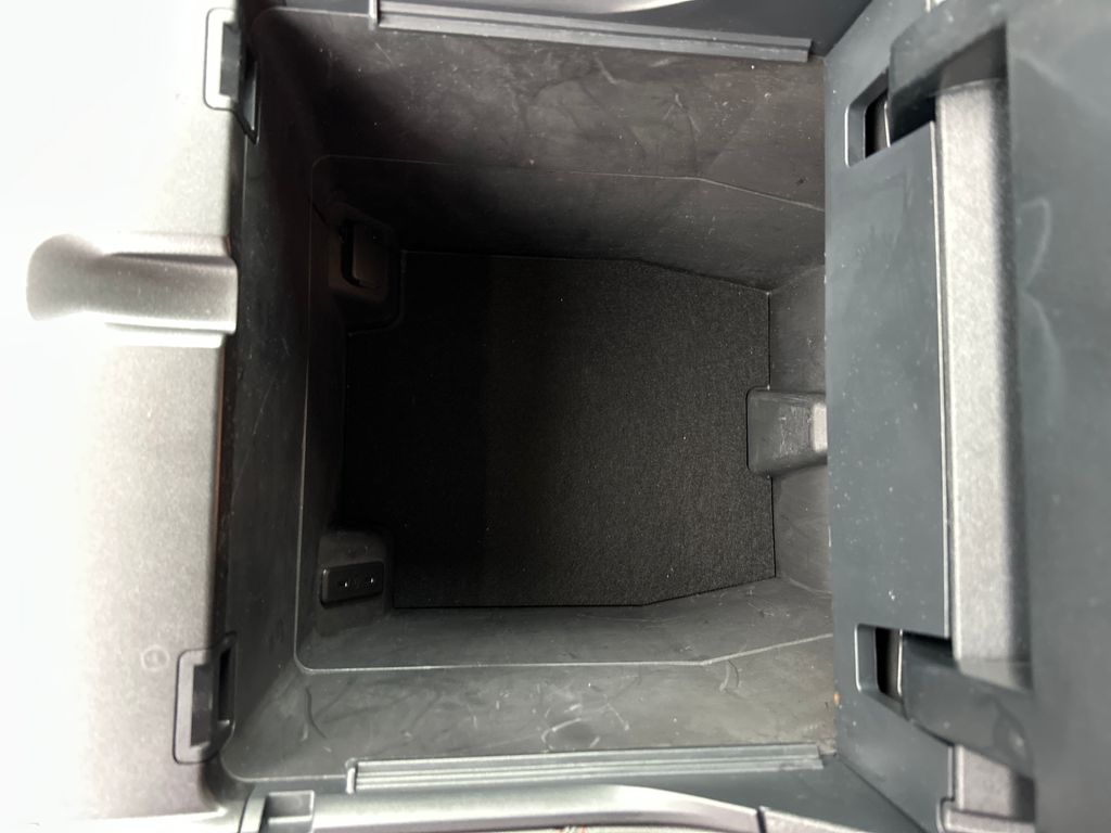 Used 2025 Ford Expedition - photo 27
