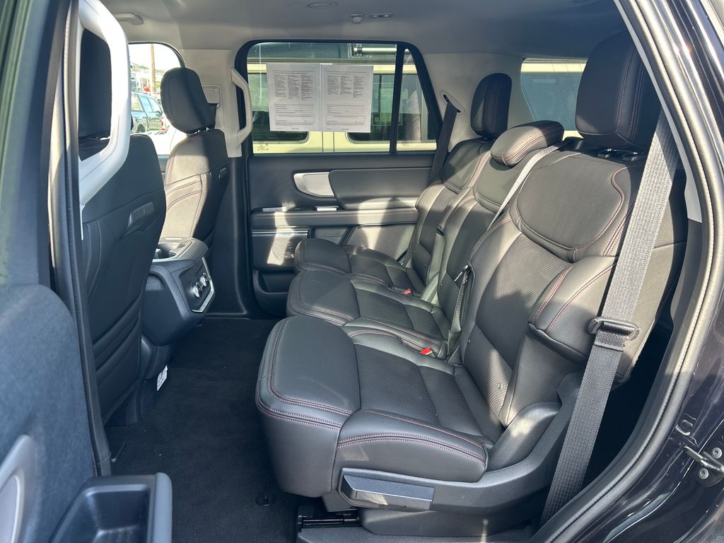 Used 2025 Ford Expedition - photo 29
