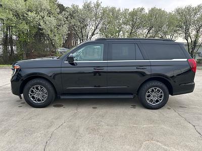 Used 2025 Ford Expedition - photo 1