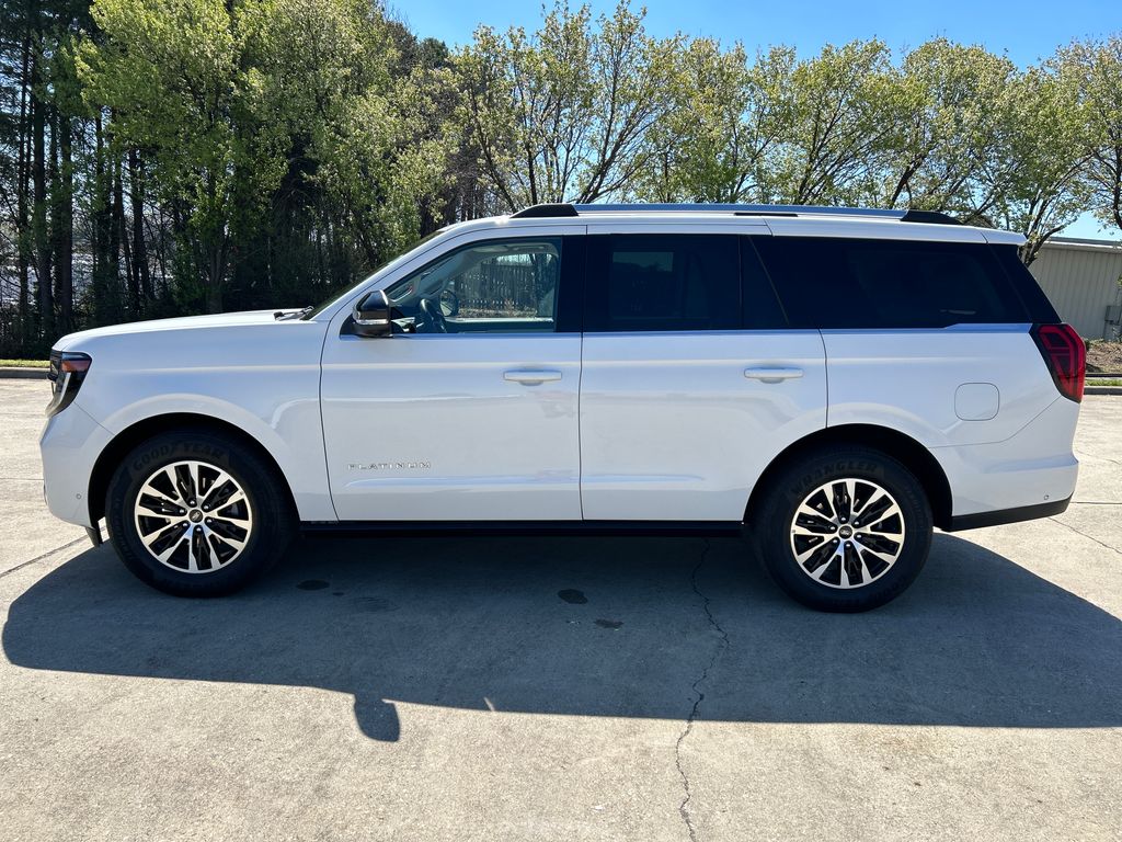 Used 2025 Ford Expedition - photo 2