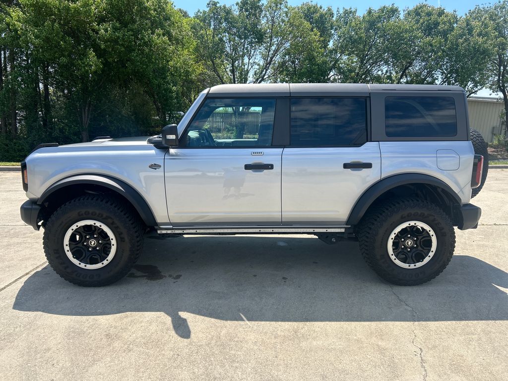 Used 2023 Ford Bronco - photo 2