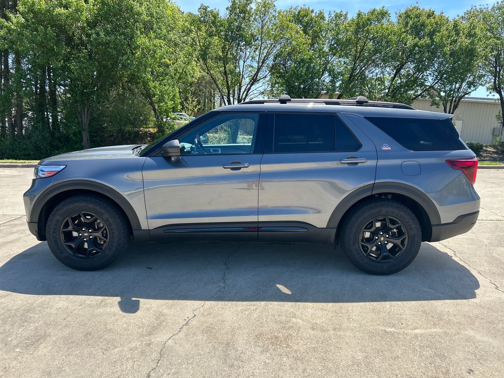 Used 2023 Ford Explorer - photo 2