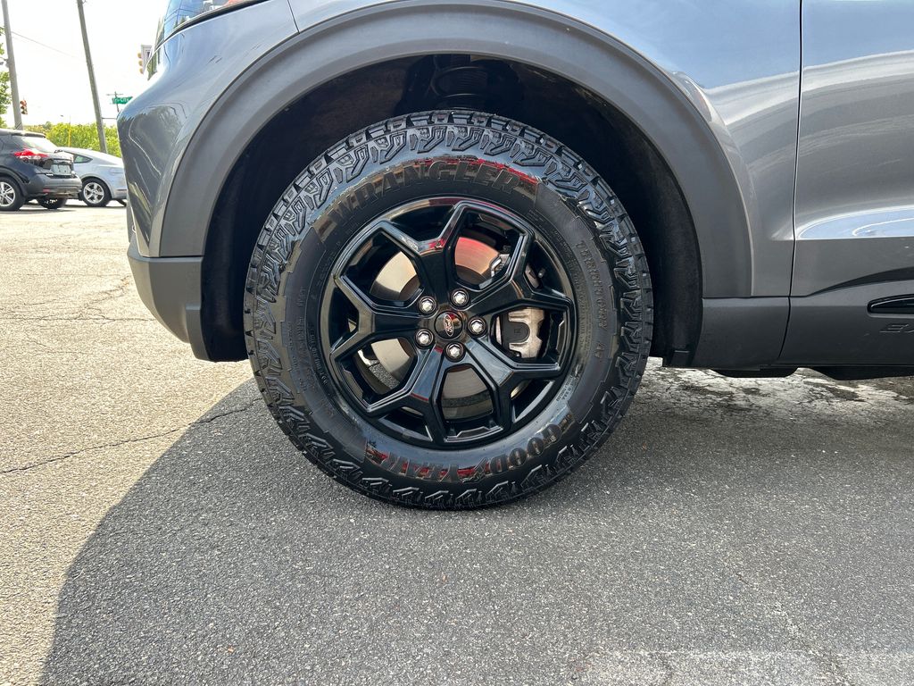 Used 2023 Ford Explorer - photo 30