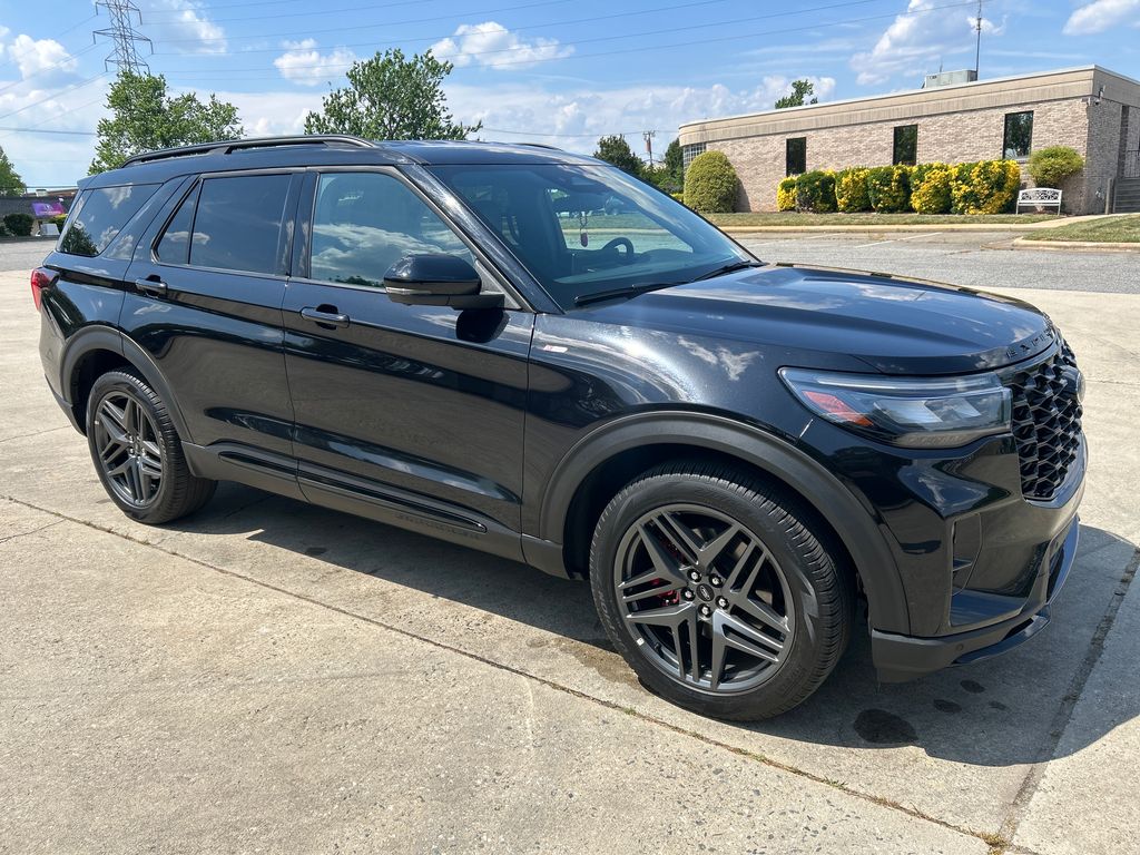 Used 2025 Ford Explorer - photo 11
