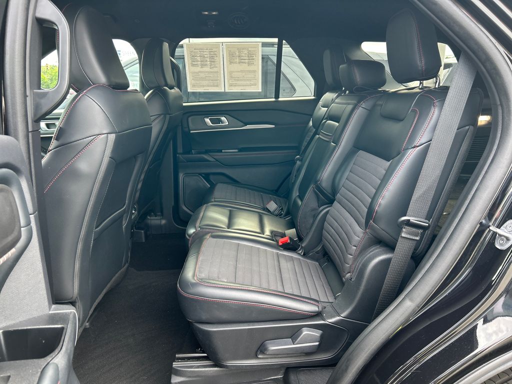 Used 2025 Ford Explorer - photo 27