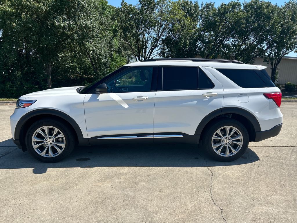 Used 2022 Ford Explorer - photo 2
