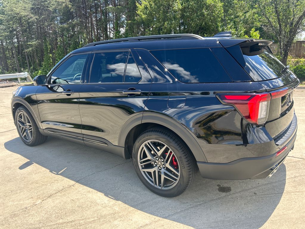 Used 2025 Ford Explorer - photo 7