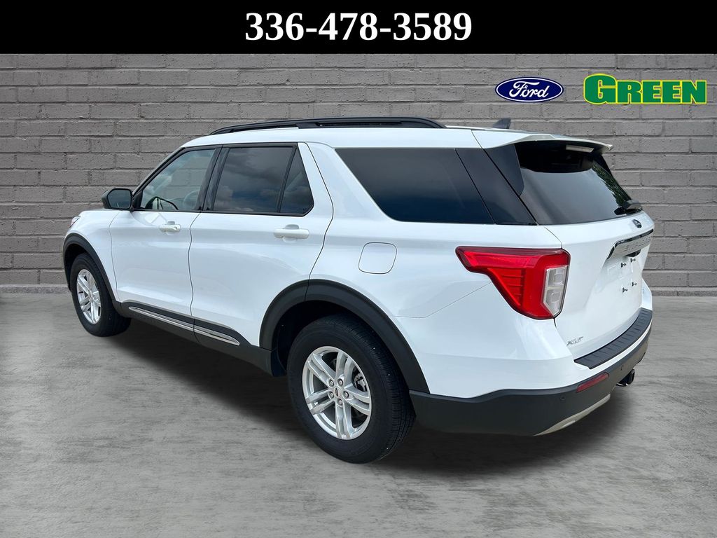 Used 2023 Ford Explorer - photo 2