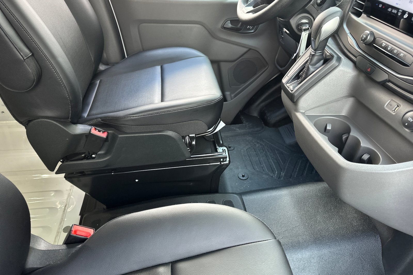 New 2025 Ford Transit 150 - photo 18