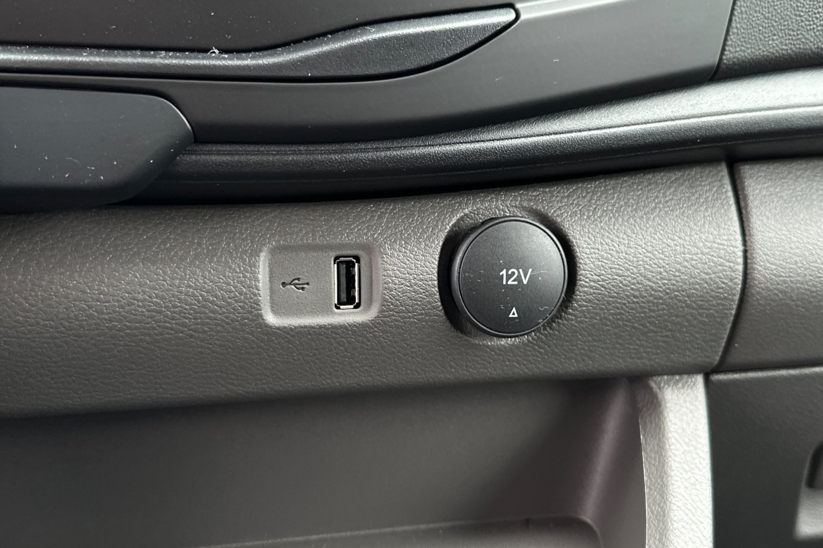New 2025 Ford Transit 150 - photo 34