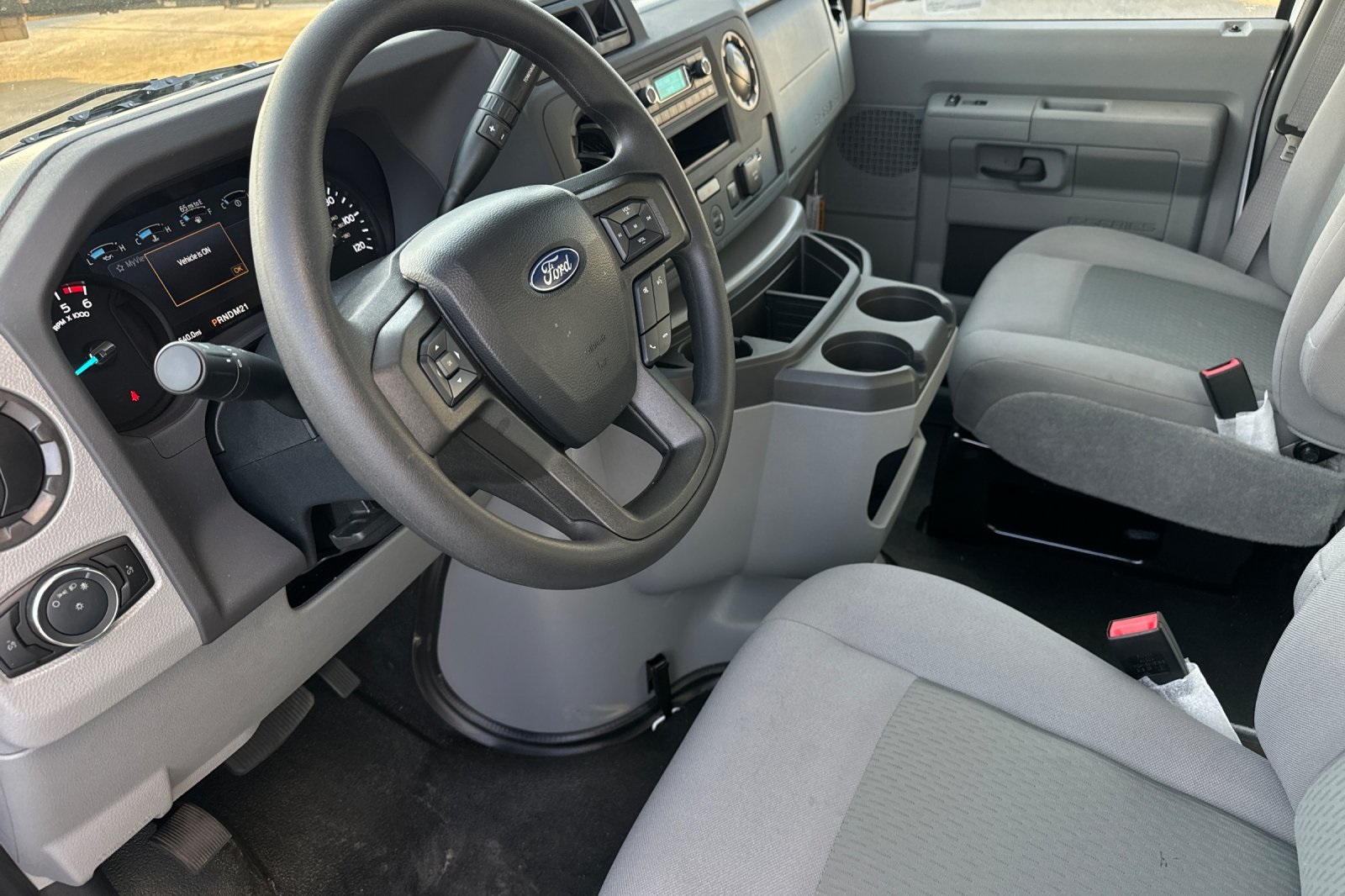 New 2026 Ford E-450 - photo 12
