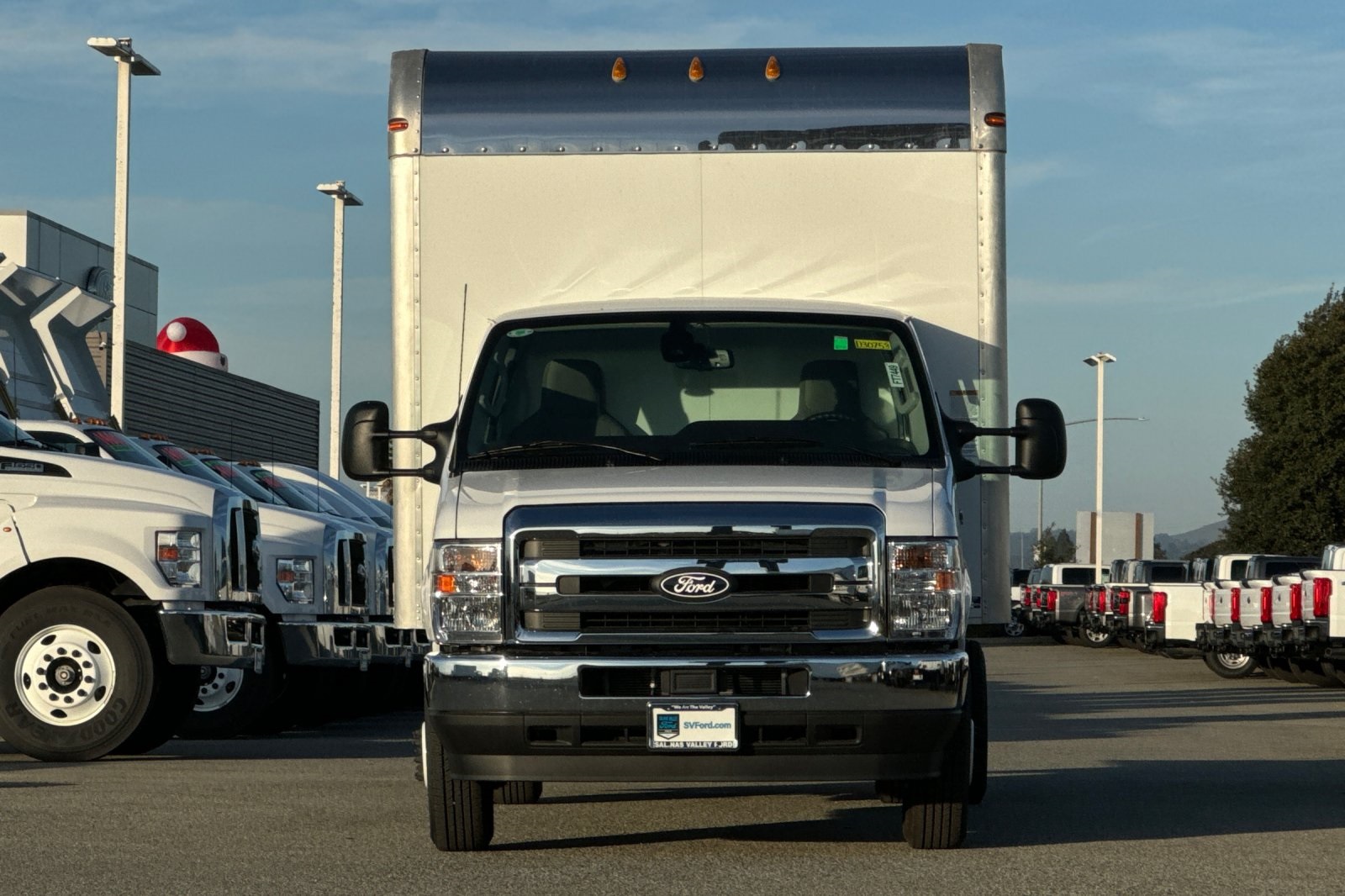 New 2026 Ford E-450 - photo 11