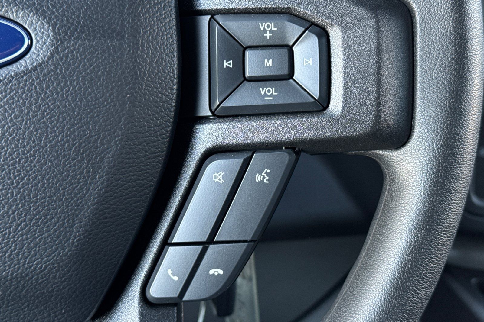 New 2026 Ford E-450 - photo 26