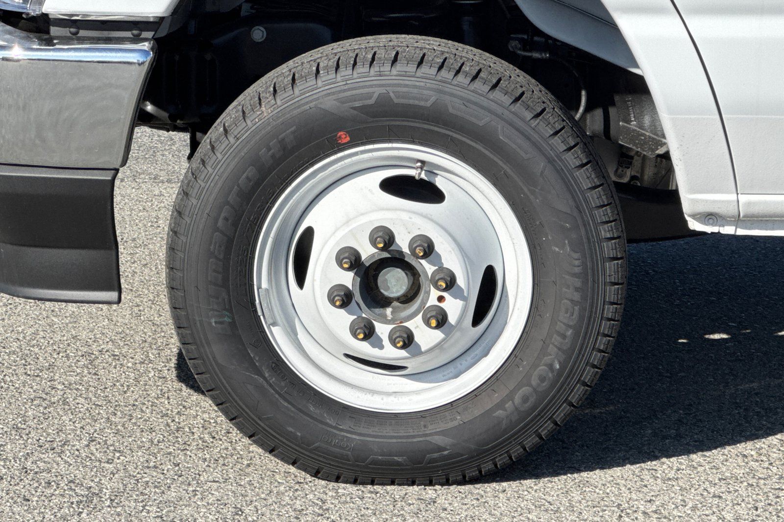 New 2026 Ford E-450 - photo 30