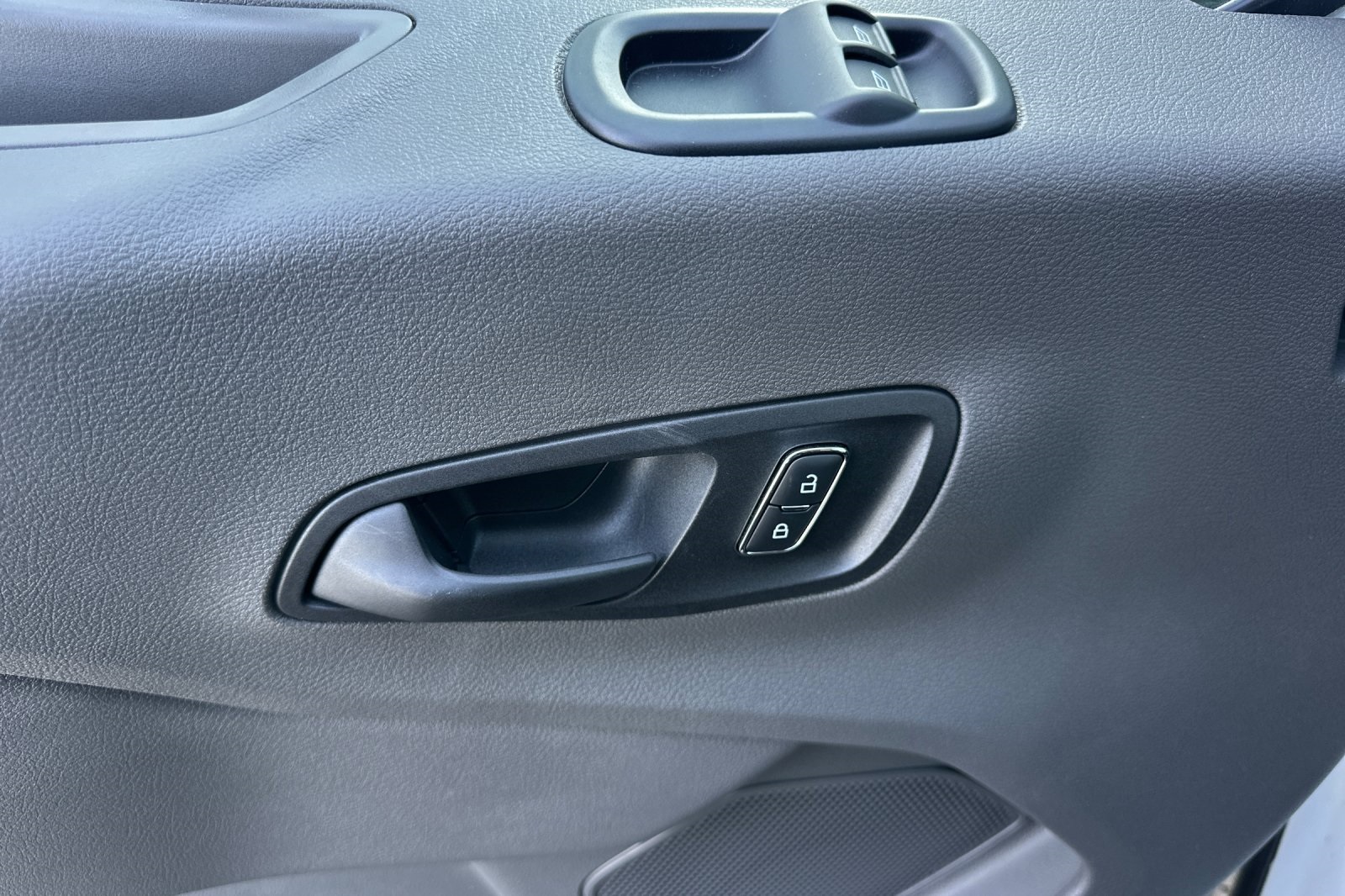 New 2026 Ford Transit 250 - photo 14