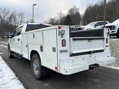 Used 2022 Ford F-350 Crew Cab Service Truck for sale #1FD8W3FT8NEC75495 - photo 2