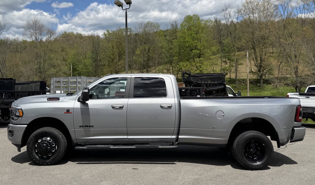 Used 2024 Ram 3500 - photo 2