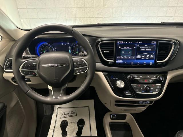 Used 2023 Chrysler Pacifica - photo 7