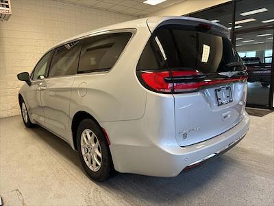 Used 2023 Chrysler Pacifica - photo 1