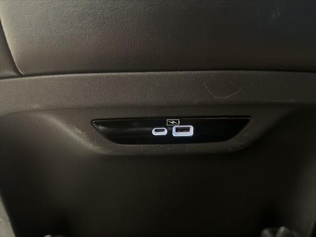 Used 2023 Chrysler Pacifica - photo 18