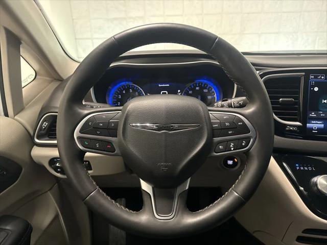 Used 2023 Chrysler Pacifica - photo 20