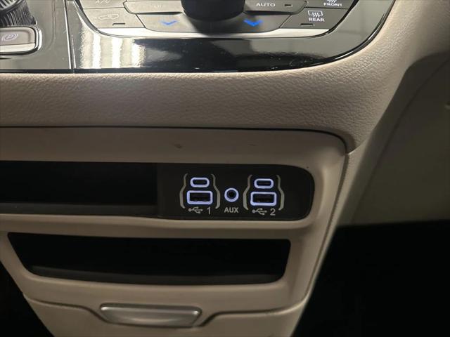 Used 2023 Chrysler Pacifica - photo 30