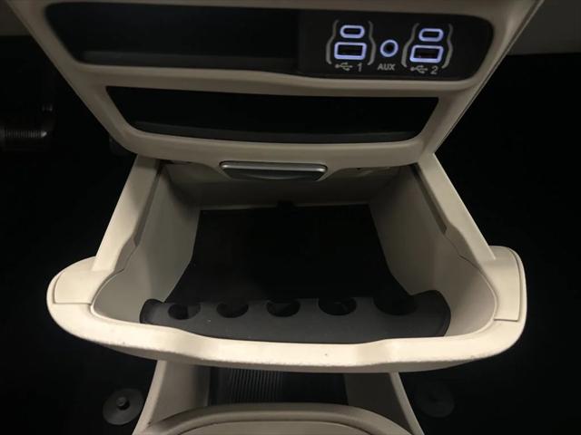 Used 2023 Chrysler Pacifica - photo 31