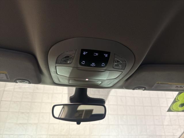Used 2023 Chrysler Pacifica - photo 35