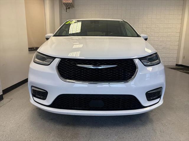 Used 2023 Chrysler Pacifica - photo 40