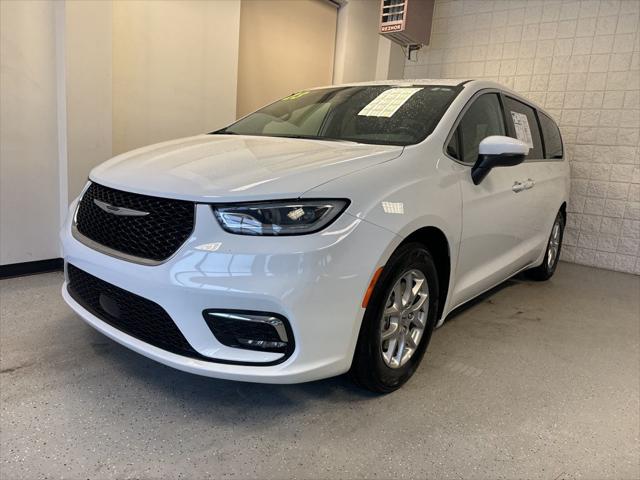 Used 2023 Chrysler Pacifica - photo 42