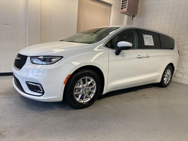 Used 2023 Chrysler Pacifica - photo 43