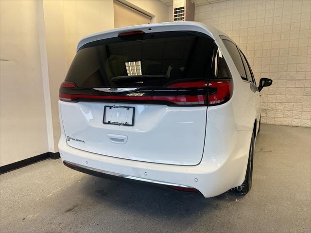 Used 2023 Chrysler Pacifica - photo 48