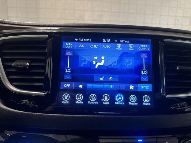 Used 2017 Chrysler Pacifica - photo 14
