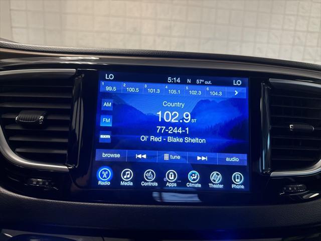 Used 2017 Chrysler Pacifica - photo 16