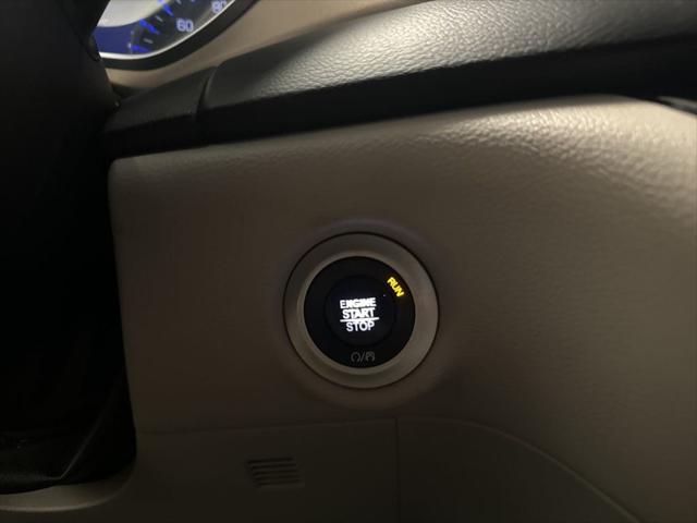 Used 2017 Chrysler Pacifica - photo 21
