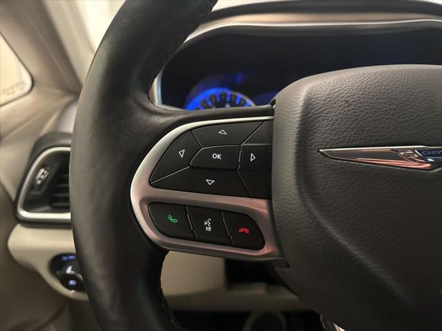 Used 2017 Chrysler Pacifica - photo 34