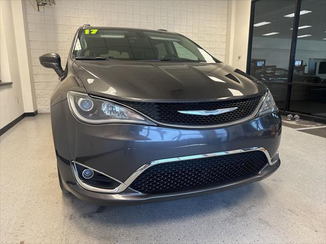 Used 2017 Chrysler Pacifica - photo 41