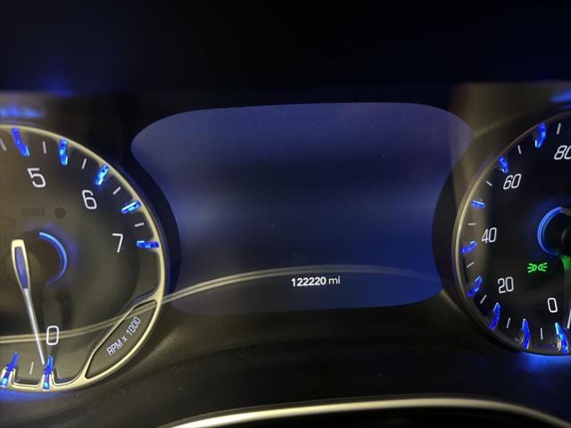 Used 2017 Chrysler Pacifica - photo 7