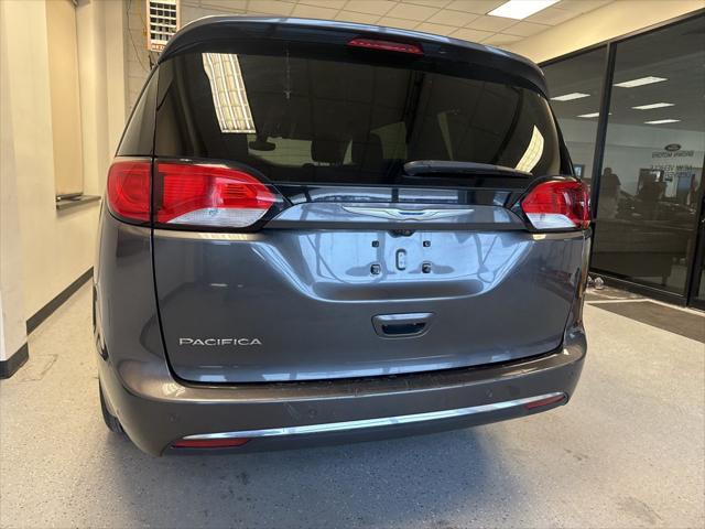 Used 2017 Chrysler Pacifica - photo 48