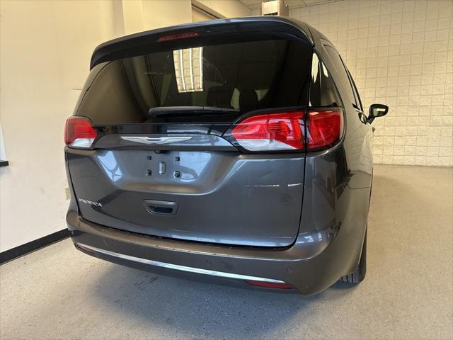 Used 2017 Chrysler Pacifica - photo 50