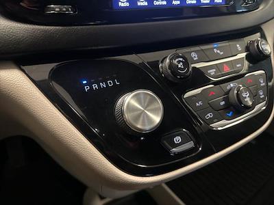 Used 2017 Chrysler Pacifica - photo 1