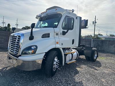 Used 2017 Freightliner Cascadia Detroit DD13 Semi Truck for sale #0008 - photo 2