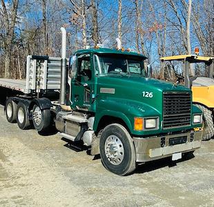 Used 2012 Mack CHU613 - photo 1