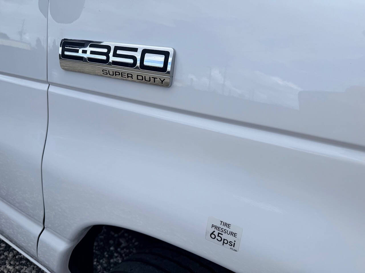 Used 2022 Ford E-350 - photo 7