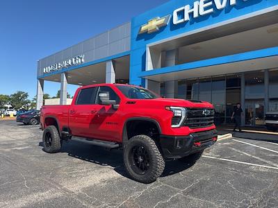 New 2025 Chevrolet Silverado 2500 LT Crew Cab 4WD Pickup for sale #5C5405 - photo 1